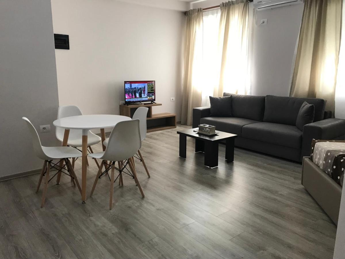 Apartamente Oslo Vlorë Buitenkant foto