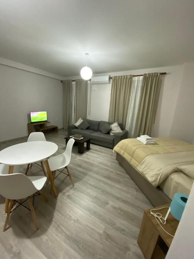 Apartamente Oslo Vlorë Buitenkant foto