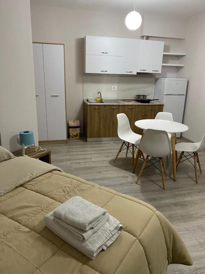 Apartamente Oslo Vlorë Buitenkant foto