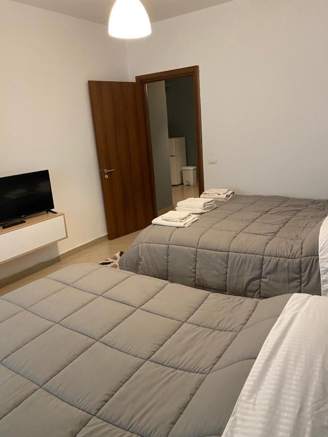 Apartamente Oslo Vlorë Buitenkant foto