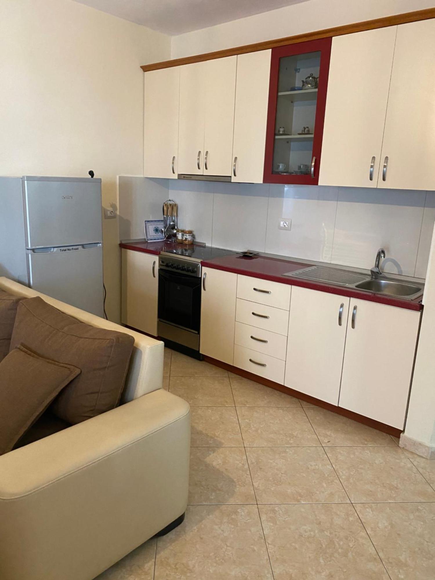 Apartamente Oslo Vlorë Buitenkant foto